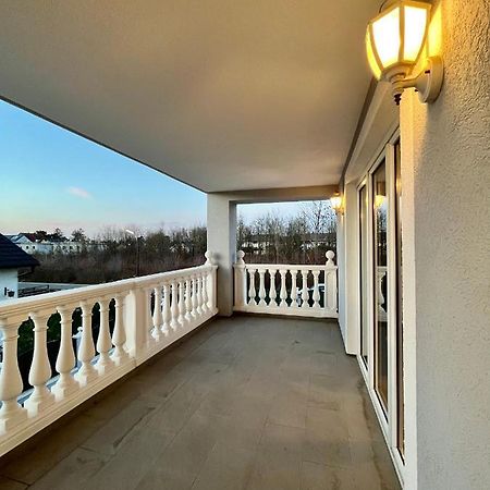 Traum Apartment Mit Pool+Balkon Wien Ngoại thất bức ảnh