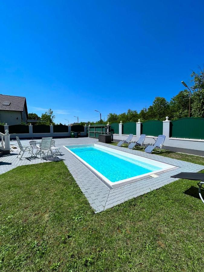 Traum Apartment Mit Pool+Balkon Wien Ngoại thất bức ảnh