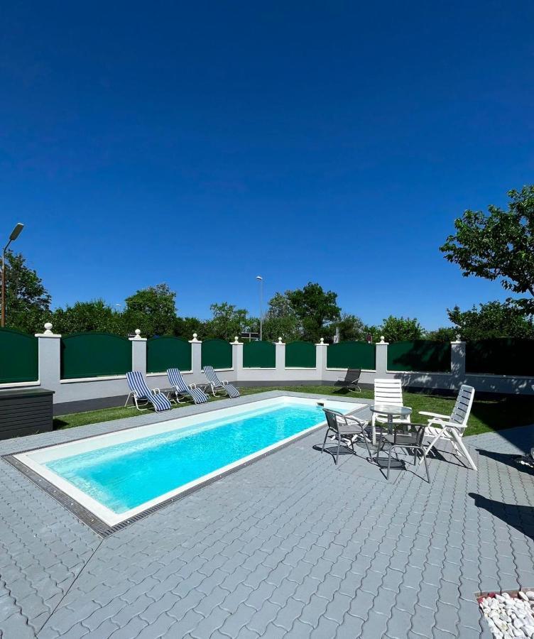Traum Apartment Mit Pool+Balkon Wien Ngoại thất bức ảnh