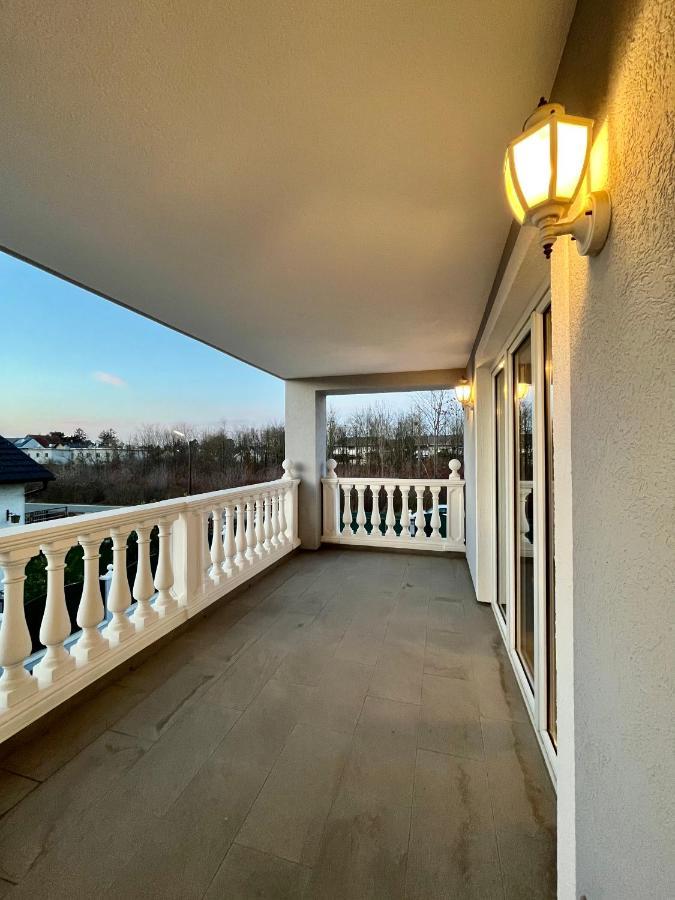 Traum Apartment Mit Pool+Balkon Wien Ngoại thất bức ảnh