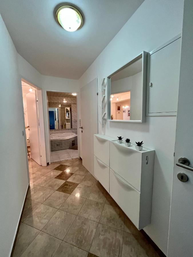 Traum Apartment Mit Pool+Balkon Wien Ngoại thất bức ảnh